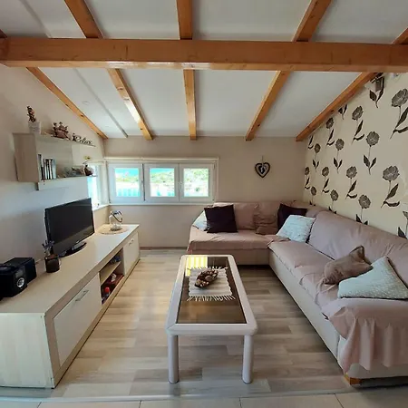 Apartment Dd Grubisic Grebaštica